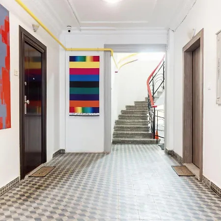 Quiet Central Studio In Historical Building Apartment